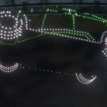 Roma, droni illuminano il cielo per il lancio della nuova elettrica BYD Dolphin Surf