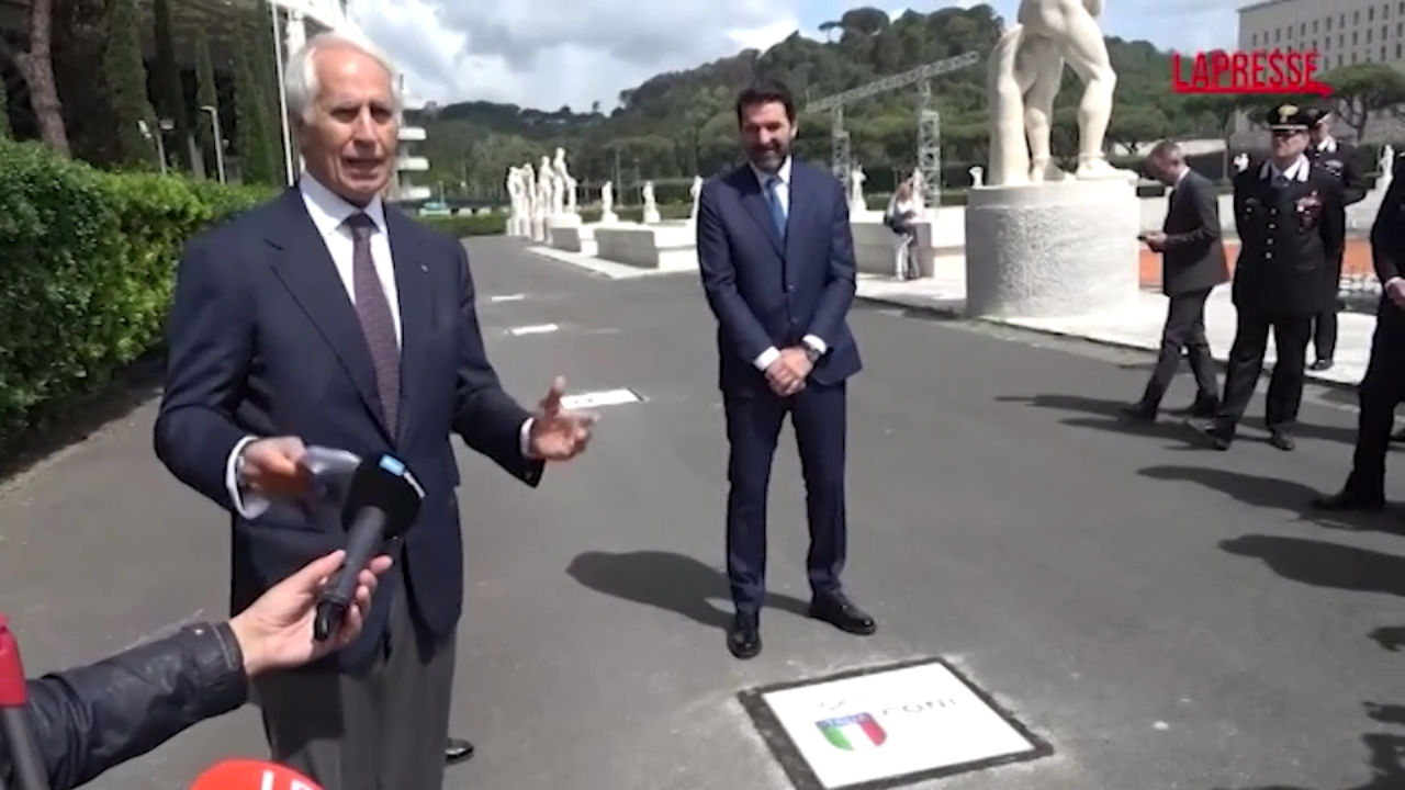 Coni, Malagò con Buffon e Di Francisca nella Hall of fame: “Eredità pesante? Lo dicano gli altri” Coni, Malagò con Buffon e Di Francisca nella Hall of fame: “Eredità pesante? Lo dicano gli altri”