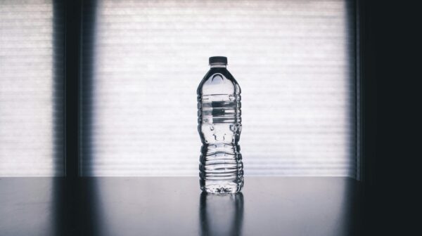 Acqua, Altroconsumo boccia alcune minerali in bottiglia