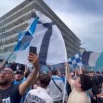 Napoli, tifosi fanno festa prima di entrare al Maradona per il match scudetto