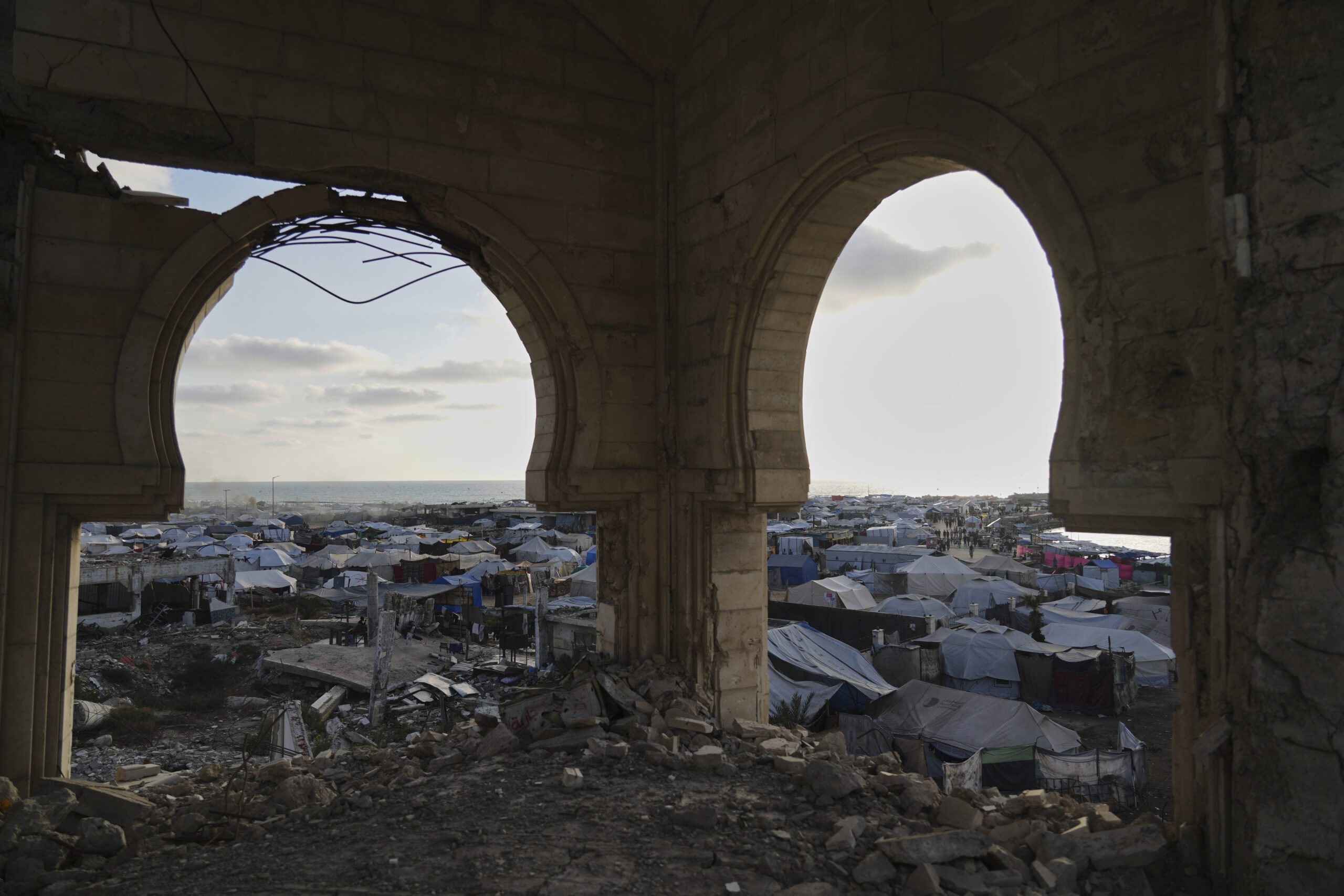 Gaza, uccisi 6 agenti di sicurezza a difesa degli aiuti umanitari Gaza, uccisi 6 agenti di sicurezza a difesa degli aiuti umanitari