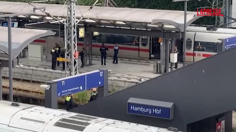amburgo attacco con coltello in stazione 12 feriti fermata una donna da Lapresse.it amburgo attacco con coltello in stazione 12 feriti fermata una donna