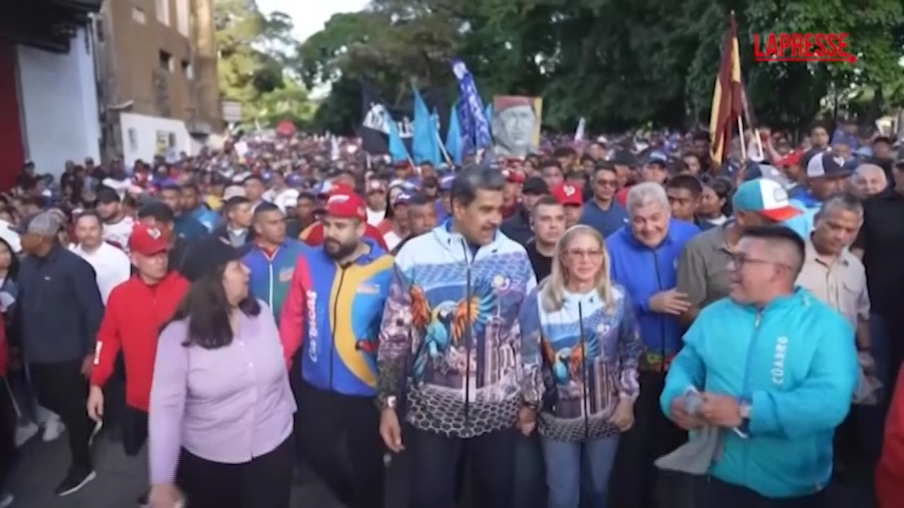 venezuela maduro balla per la chiusura della campagna elettorale a caracas