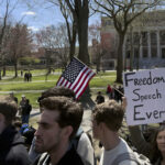 Stop studenti stranieri ad Harvard, giudice blocca provvedimento dell’amministrazione Trump