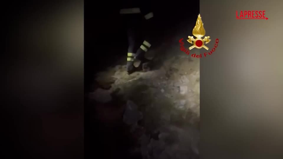 Precipita con il parapendio ad Ascoli: i soccorsi dopo una notte tra la neve Precipita con il parapendio ad Ascoli: i soccorsi dopo una notte tra la neve