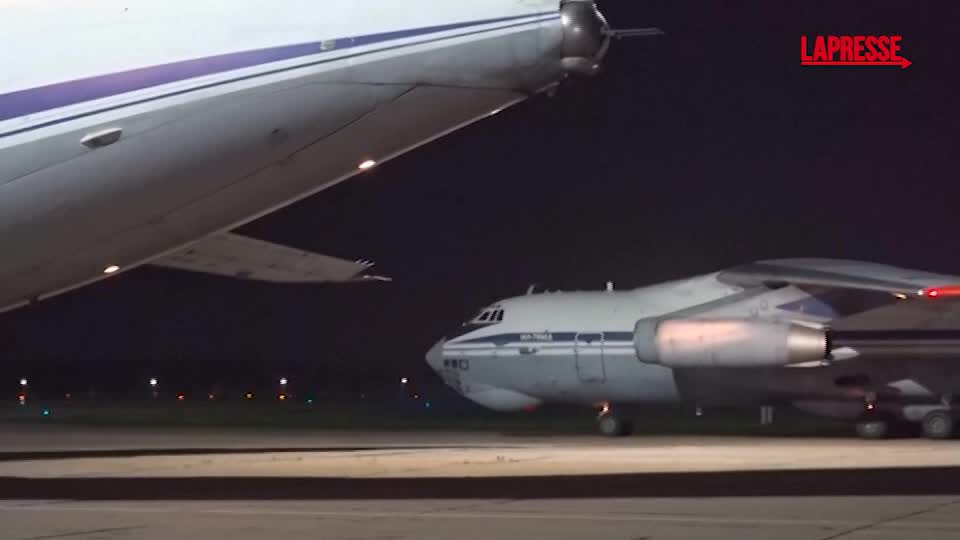 russiaucraina soldati russi liberati arrivano a mosca