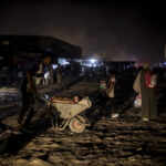 Gaza, raid israeliani su casa di una dottoressa: uccisi 9 dei suoi 10 figli