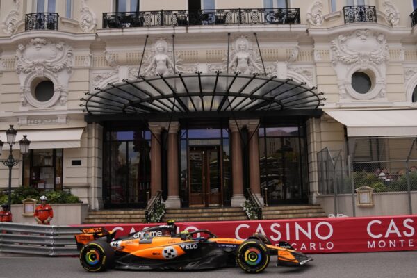 Formula 1, Gp Monaco 2025: pole position Norris davanti a Leclerc