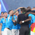 Scudetto Napoli, la notte dell’impresa azzurra in 10 foto