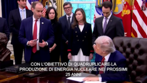 Nucleare, Trump firma i nuovi decreti per quadruplicare la produzione entro il 2050
