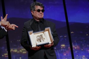 Jafar Panahi, vincitore della Palma d'Oro al Festival di Cannes 2025