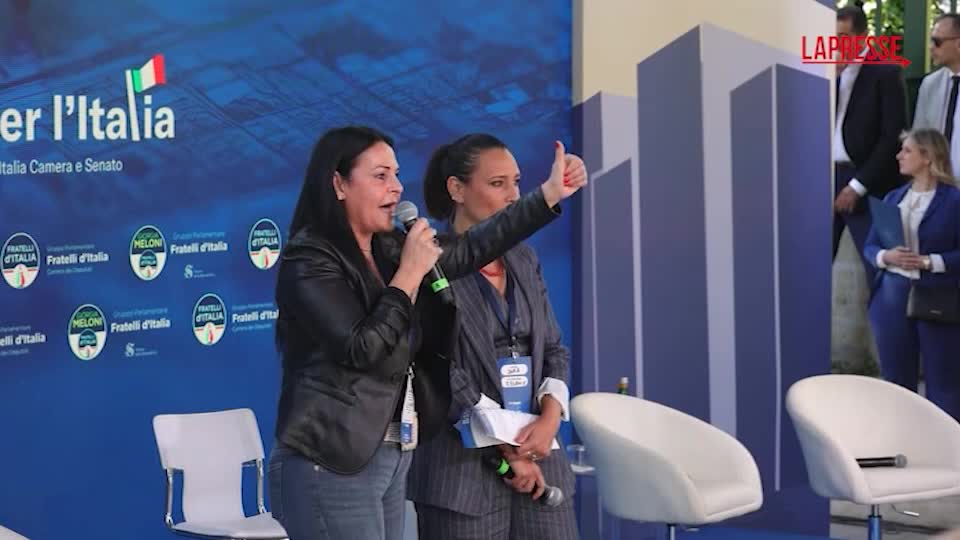 caivano la madre di giogiò cutolo sul palco di fratelli d italia da Lapresse.it caivano la madre di giogiò cutolo sul palco di fratelli d italia
