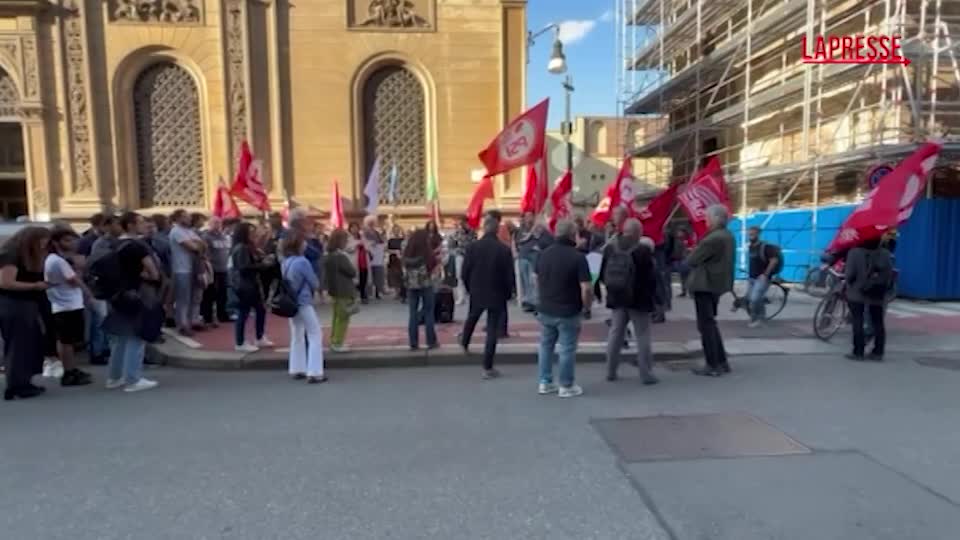 Torino, presidio per chiedere “più informazione sui referendum dell’8 e 9 giugno” Torino, presidio per chiedere “più informazione sui referendum dell’8 e 9 giugno”