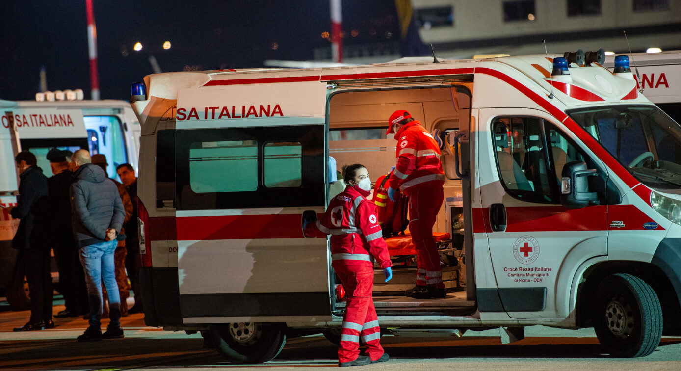 padova in scooter contro palo della luce muore un 22enne da Lapresse.it padova in scooter contro palo della luce muore un 22enne