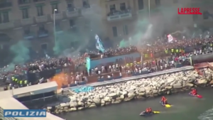 Scudetto Napoli, la festa sul lungomare ripresa dall’elicottero