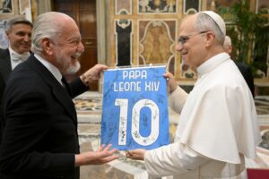 SS Leone XIV incontra i Dirigenti e Calciatori della Squadra di Calcio del Napoli