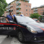 Bologna, trovato morto in casa: si indaga per omicidio