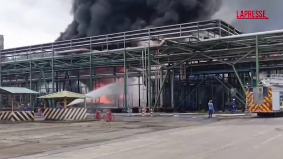 Ecuador, incendio nella più grande raffineria del paese
