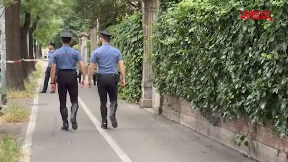 Bologna, trovato morto in casa: carabinieri indagano per omicidio