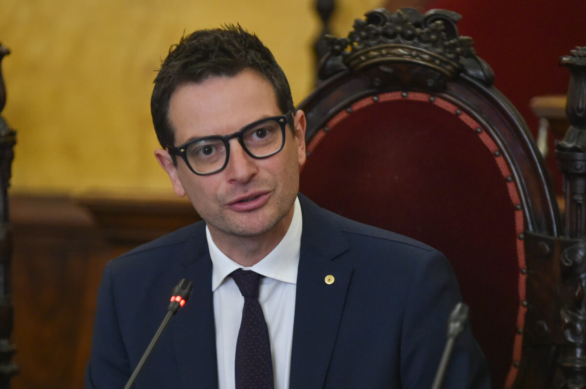 Parma, associazione Israele contro il sindaco Guerra: cosa è successo