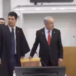 Israele, Netanyahu ancora in aula a Tel Aviv per il processo a suo carico