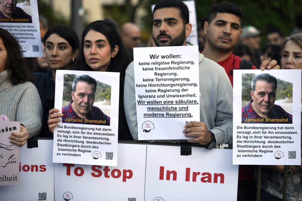 iran membro resistenza regime non interromperà mai il programma per la bomba atomica