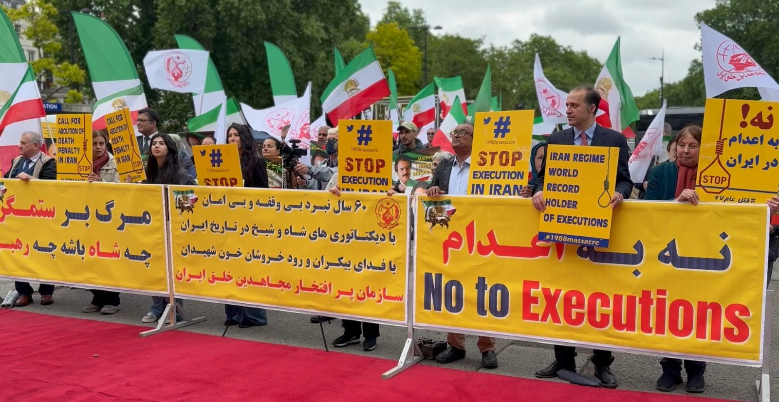 Iran, membro Resistenza: “Regime non interromperà mai il programma per la bomba atomica” Iran, membro Resistenza: “Regime non interromperà mai il programma per la bomba atomica”