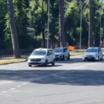 Protesta dei taxi a Roma, corteo di auto verso il Campidoglio