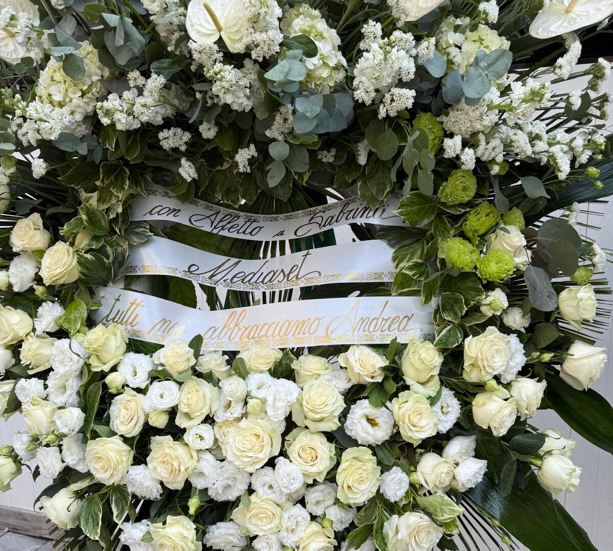 a milano i funerali di sabrina giuliodori moglie di andrea delogu da Lapresse.it a milano i funerali di sabrina giuliodori moglie di andrea delogu