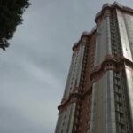 Mosca, palazzo danneggiato dai resti di un drone ucraino abbattuto