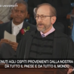 Harvard, il rettore sfida Trump: “Benvenuti agli studenti provenienti da tutto il mondo”