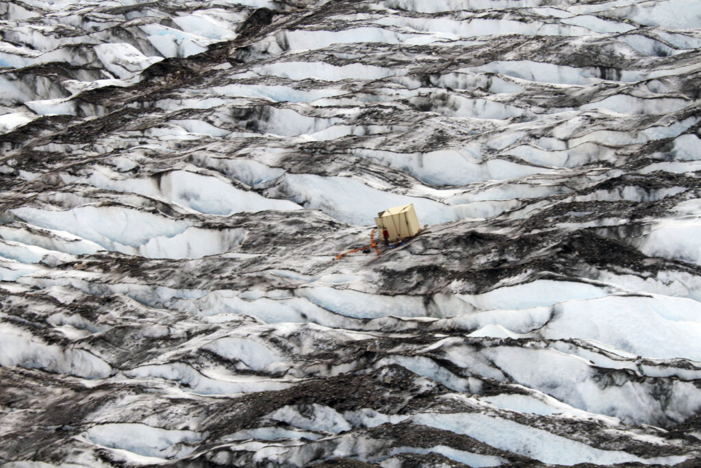alaska nel torrente gelato sotto un masso di 300 chili si salva da Lapresse.it alaska nel torrente gelato sotto un masso di 300 chili si salva