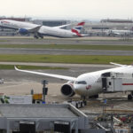 Incendio Heathrow, inchiesta rivela: “Direttore dell’aeroporto dormiva con il telefono in silenzioso”