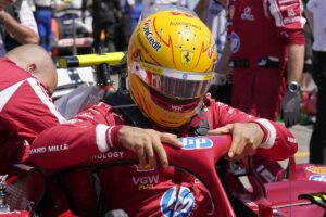 F1, Gp Spagna 2025: ira Hamilton contro Ferrari, “Macchina inguidabile”