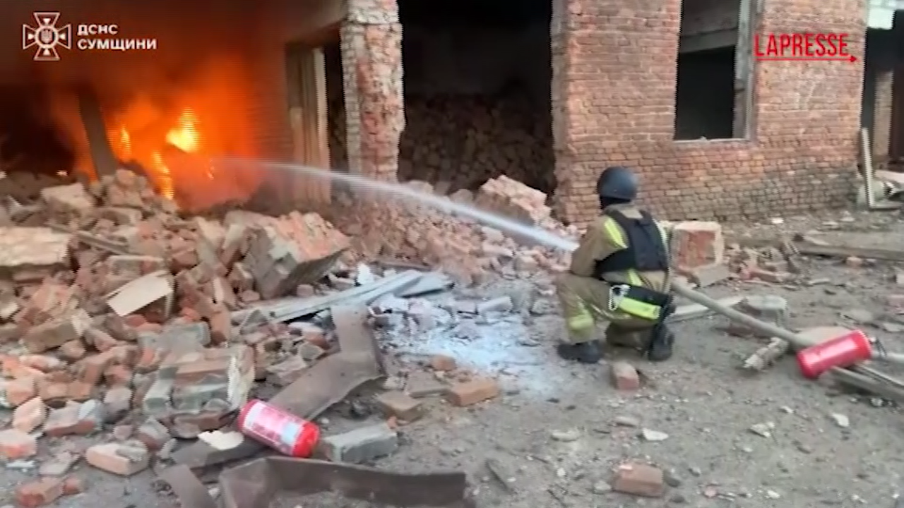 ucraina attacchi russi evacuati 11 insediamenti nel distretto di sumy da Lapresse.it ucraina attacchi russi evacuati 11 insediamenti nel distretto di sumy