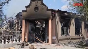 Ucraina, attacco russo su Kherson: il video della città distrutta