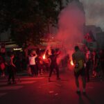 Parigi, la festa per il Psg diventa guerriglia: 2 morti e centinaia di arresti, auto sulla folla a Grenoble