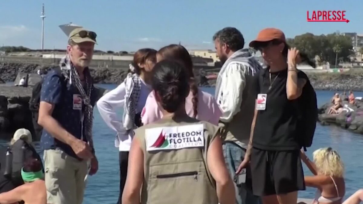 Greta Thunberg pronta a salpare su un veliero verso Gaza: porterà aiuti umanitari ai palestinesi