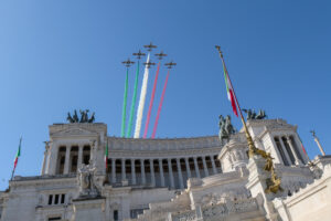 2 giugno, Mattarella: “Valori Costituzione sono base dell’azione delle forze armate”