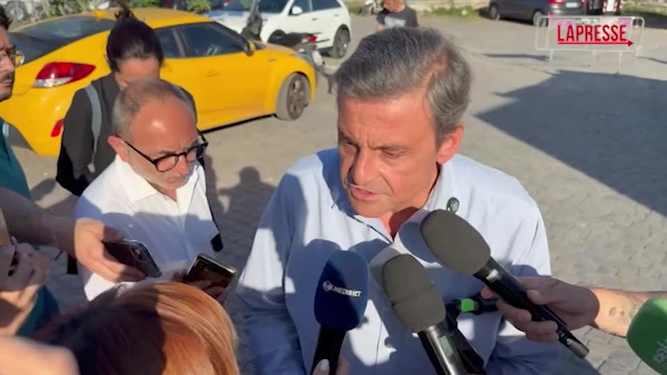 Referendum, Calenda: “Meloni che va a fare al seggio se non ritira le schede?” Referendum, Calenda: “Meloni che va a fare al seggio se non ritira le schede?”
