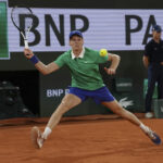 Roland Garros 2025, Sinner batte Rublev in tre set e vola ai quarti