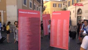 Università, presidio precari a Montecitorio: “Ci tolgono possibilità di progettare una vita adulta”
