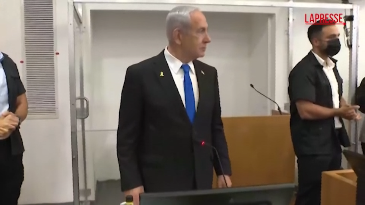 israele l arrivo di netanyahu in tribunale