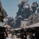 Gaza, 27 palestinesi uccisi in un centro di distribuzione aiuti: l’Idf ammette