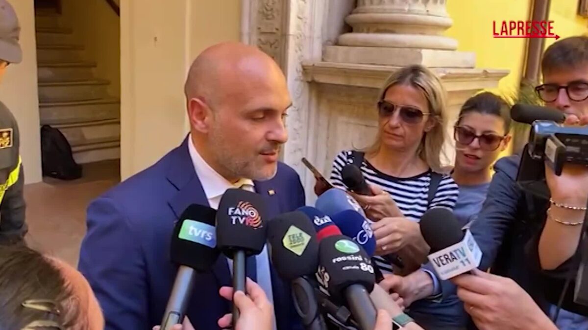 Pesaro, sottosegretario Prisco: “Giornata importante per dare sede idonea al lavoro dei Vvf”