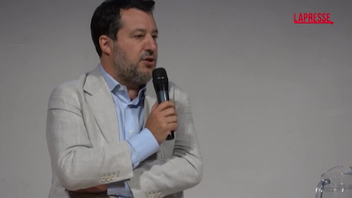 Governo, Salvini: “Tajani? Non fruttuoso avere alleati come bersaglio a congressi”