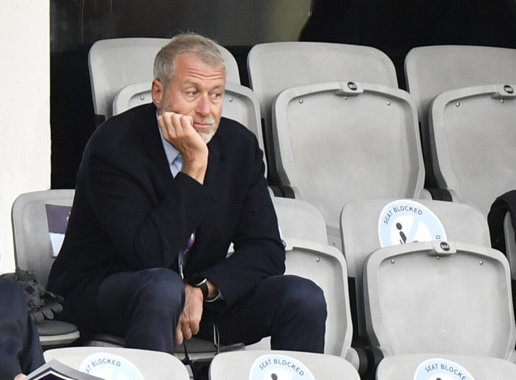 Chelsea, Londra pronta a causa contro Abramovich: “Soldi vendita vadano a vittime Ucraina” Chelsea, Londra pronta a causa contro Abramovich: “Soldi vendita vadano a vittime Ucraina”