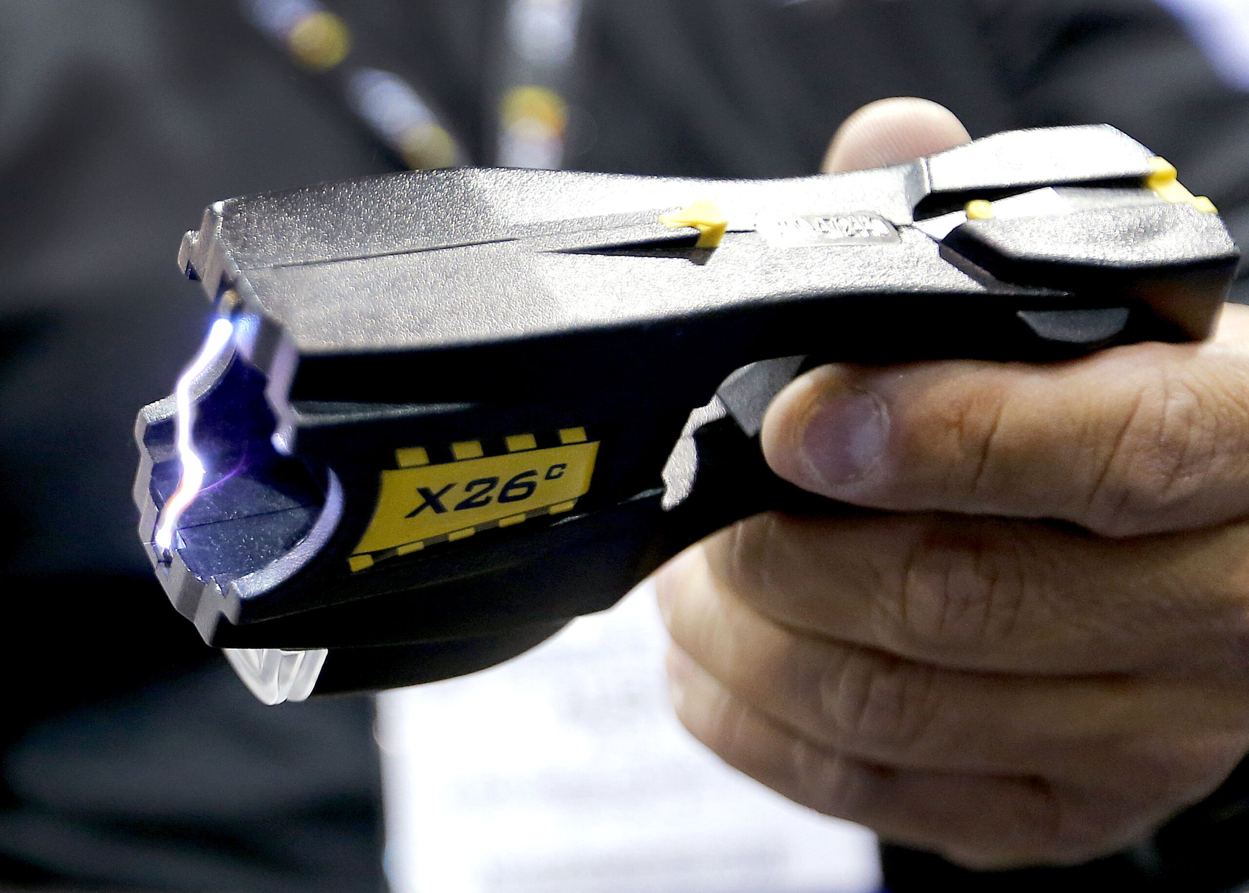 Taser, 41enne morto a Genova: è il secondo caso in poche ore. Indagati carabinieri Olbia
