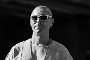 Alex Britti: “Per Caracalla sogno Renato Zero”. Poi l’attacco: “A Sanremo non mi vogliono”