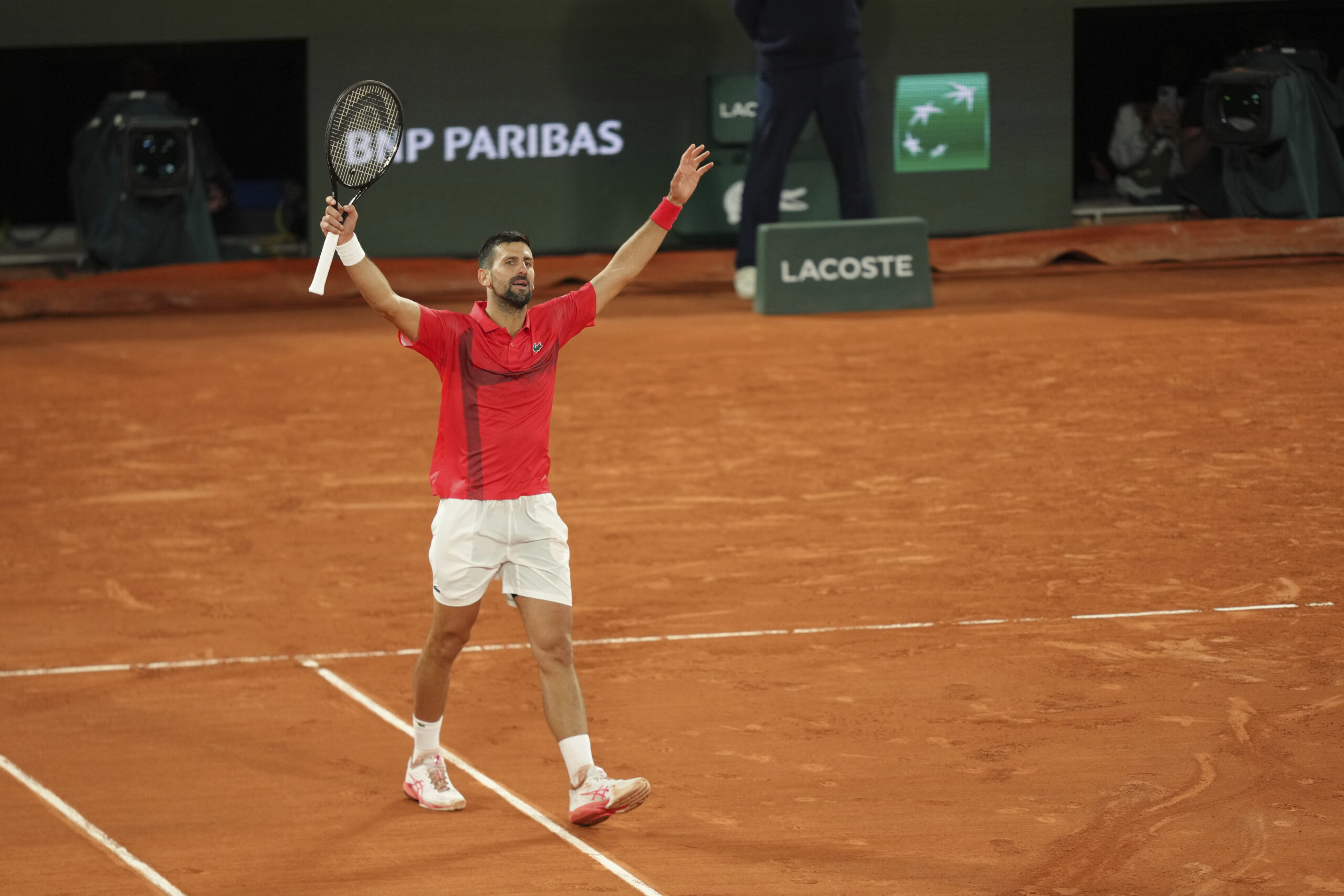 Roland Garros 2025, Djokovic batte Zverev: è semifinale con Sinner